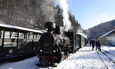 Bieszczadzka kolejka zaprasza w podr&oacute;ż...