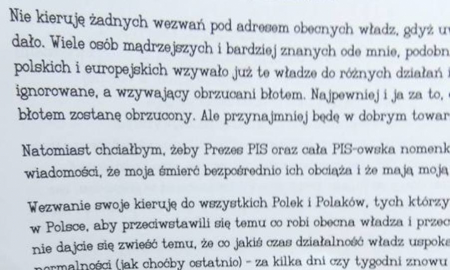 Starszy mężczyzna podpalił się w Warszawie