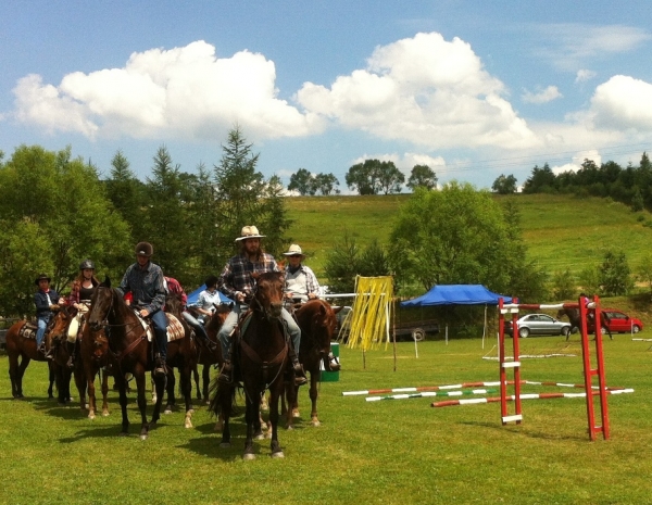 Jeśli w Bieszczady, to tylko na koniu... Targi końskie w Lutowiskach
